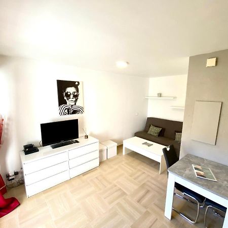 CANNES-PASSY - TRÈS BEAU STUDIO POUR 4 PERS - PISCINE DANS RÉSIDENCE - PARKING PRIVé - JARDIN Exterior foto